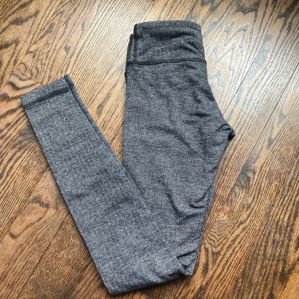 Women's Lululemon Leggings, Size 2, Gray warm